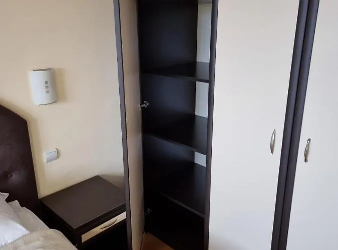 Roma 2 At Club Bor アパート ヴェリングラード