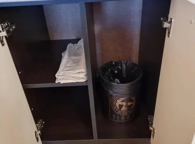 Roma 2 At Club Bor アパート